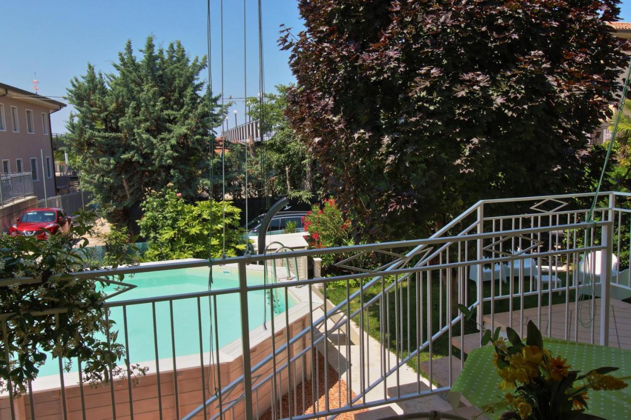 Villa Le Fate Dimora Di Charme Con Piscina Lazise Exterior foto